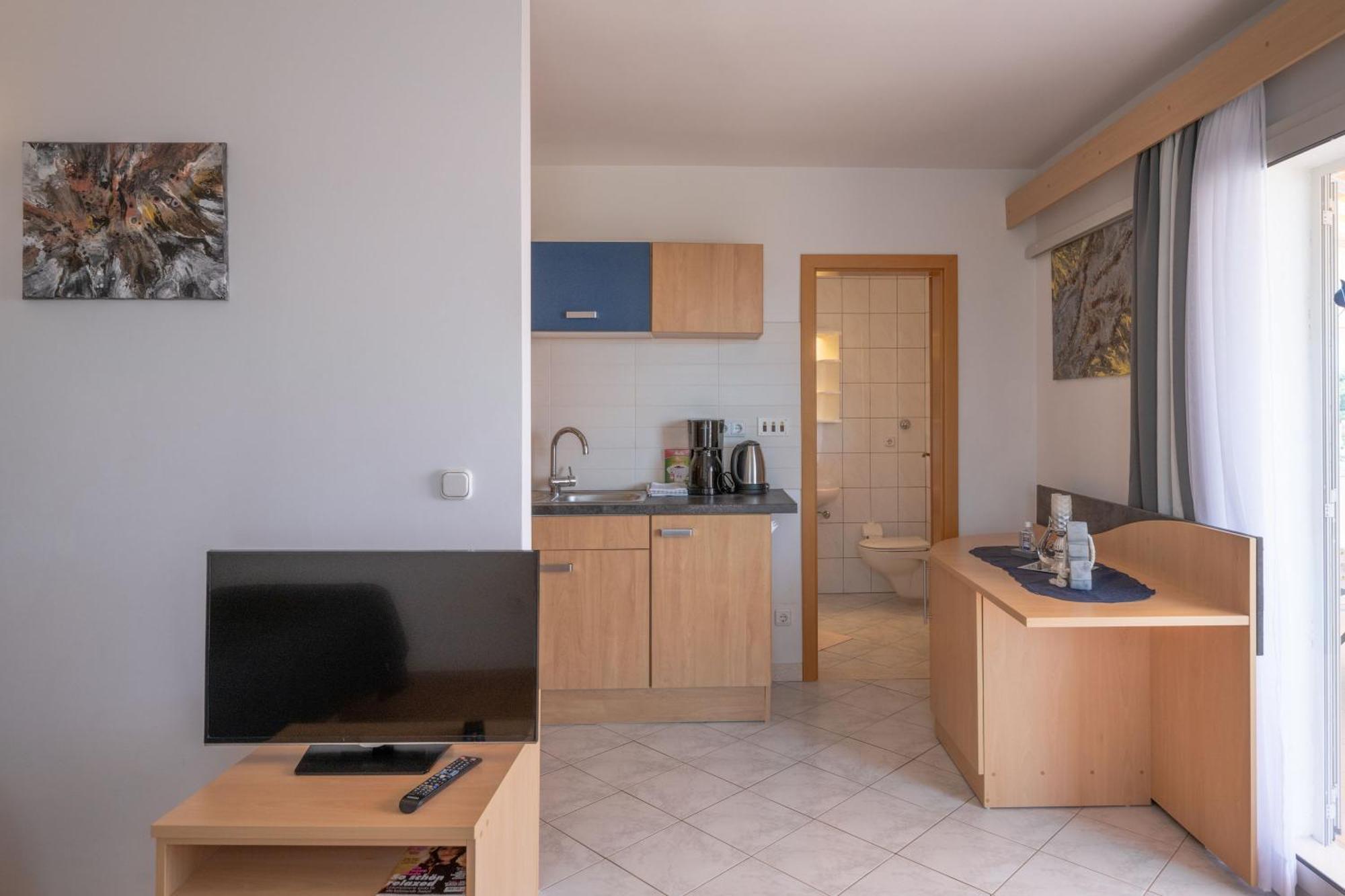 Apartmani Marelic - Sun Beach Завалатица Экстерьер фото
