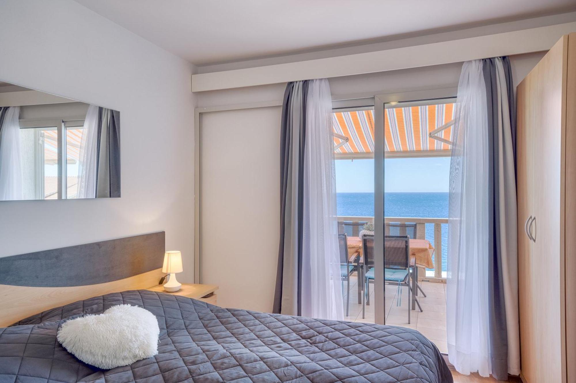 Apartmani Marelic - Sun Beach Завалатица Экстерьер фото